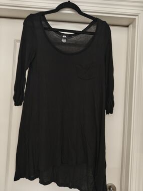 H&M Black Scoop Neck Tunic Top